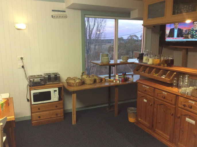 Food & Drinks 4, Chalet Jindabyne, Snowy River