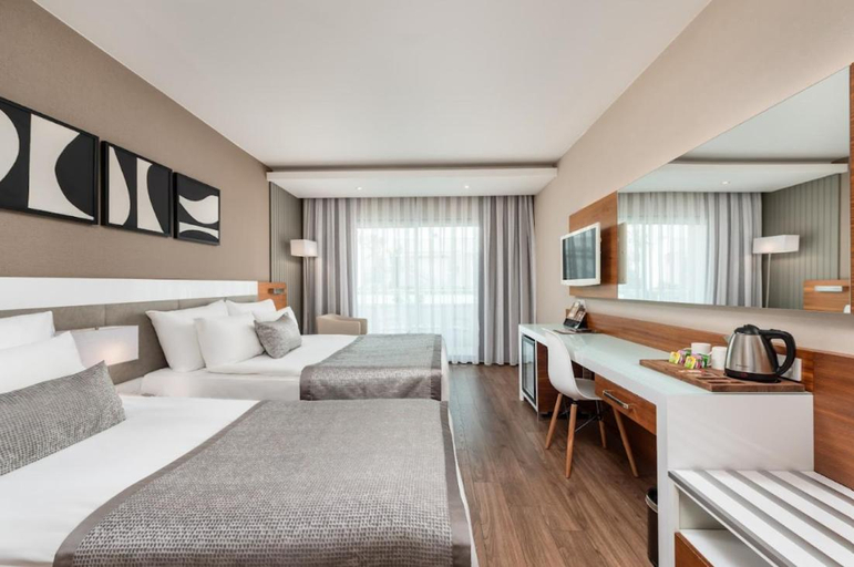 Bedroom 4, White City Resort Hotel, Alanya