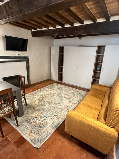 Others 5, Casa Michele, Massa Carrara