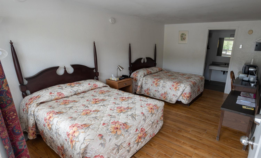 Bedroom 2, Bonanza Gold Motel, Yukon