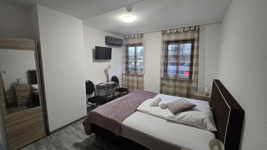 Bedroom 3, Hotel Alter Ritter, Ansbach