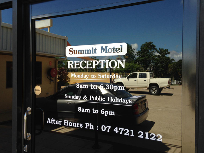 Public Area 3, Summit Motel, City