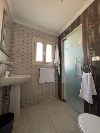 Bathroom 3, Pyramids Pride Inn, Al-Ahram