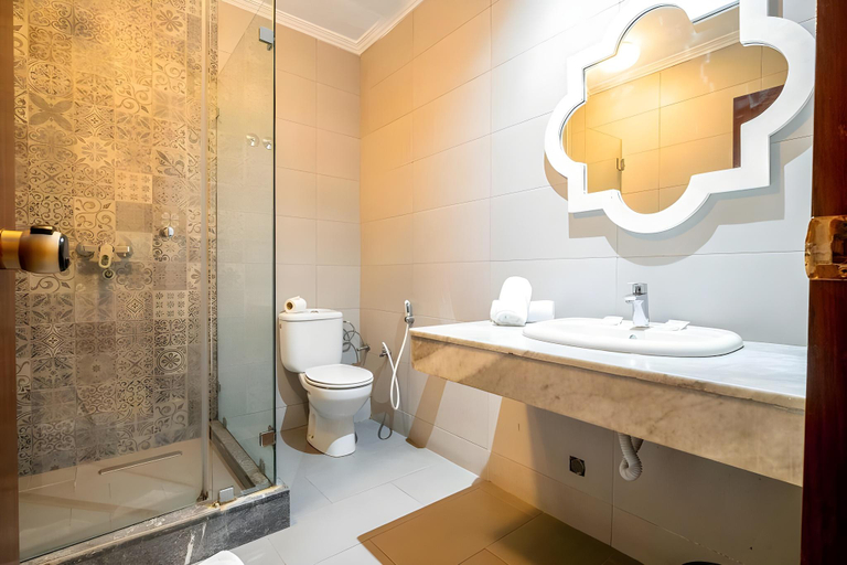 Bathroom 2, Hotel Casablanca, Casablanca