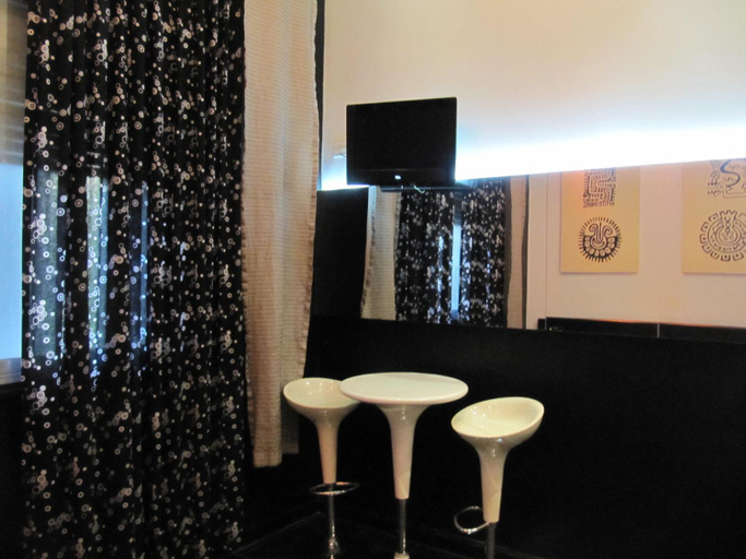 Others 3, Uman Hotel -Motel-, Distrito Federal