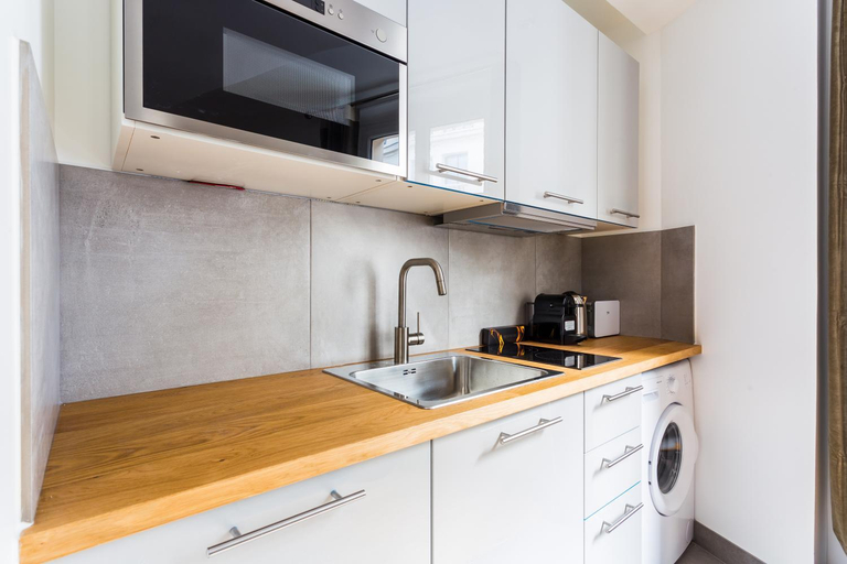 Others 3, Spacious apartment - 3BR/6P - Faubourg-du-Roule, Paris