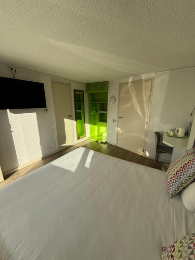 Bedroom 3, Hôtel Morangis Orly, Essonne