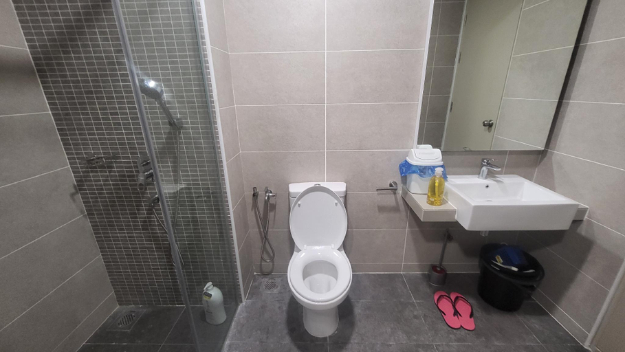 Bathroom, Bali Residence Studio suite muslim friendly, Malacca City