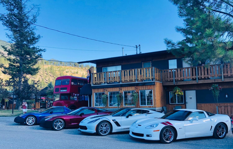 Others 3, Piccadilly Motel, East Kootenay