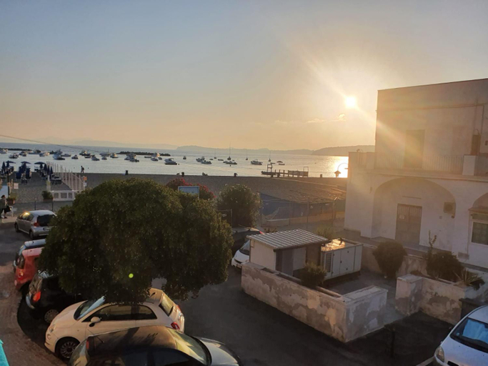 Exterior & Views, La Finestra Sul Mare, Napoli