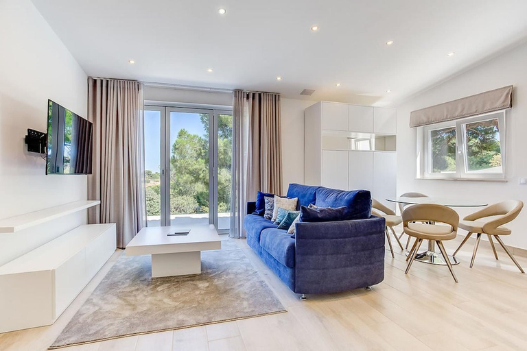 Others 4, Goldeneye · Luxury 6 Bedroom Villa With Infinity P, Lagoa
