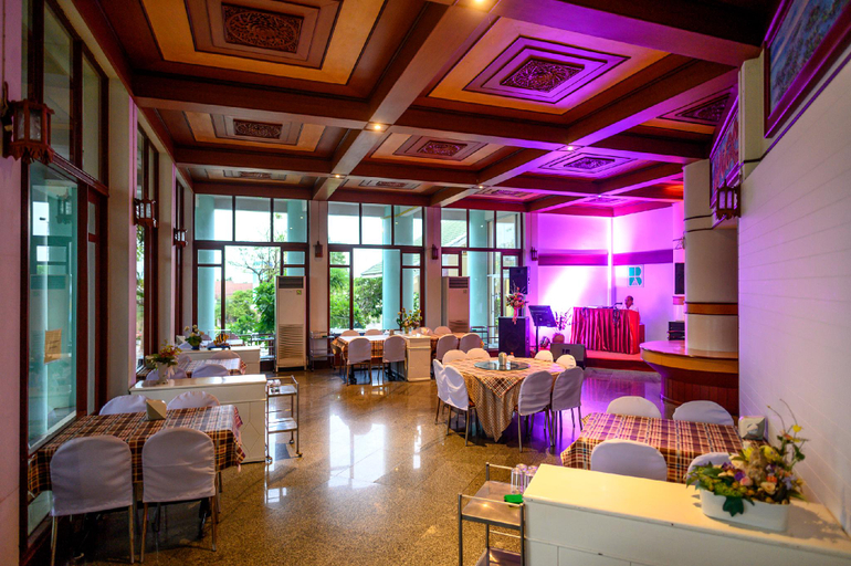 Food & Drinks 5, Beverly Hill Park Hotel, Muang Nakhon Sawan