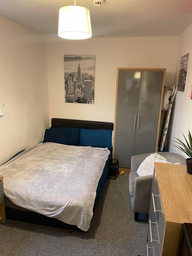 Bedroom 5, City Rooms by Capital Pads, Gloucestershire