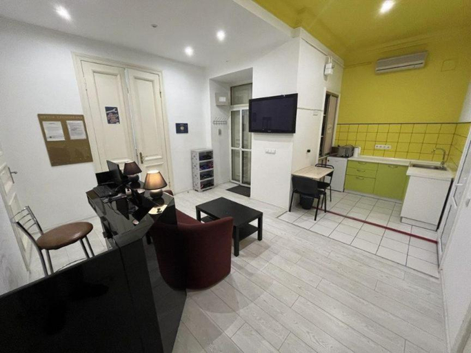 Others 5, Friends Hostel, Shevchenkivs'kyi