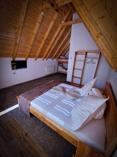 Others 2, Alpin Chalet, Rucar