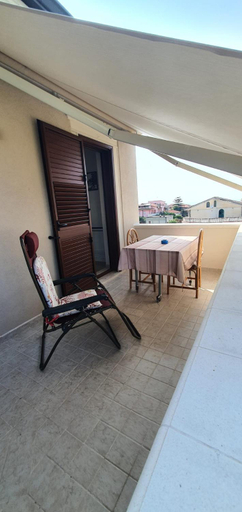 Others 5, Villa G&G, Vibo Valentia
