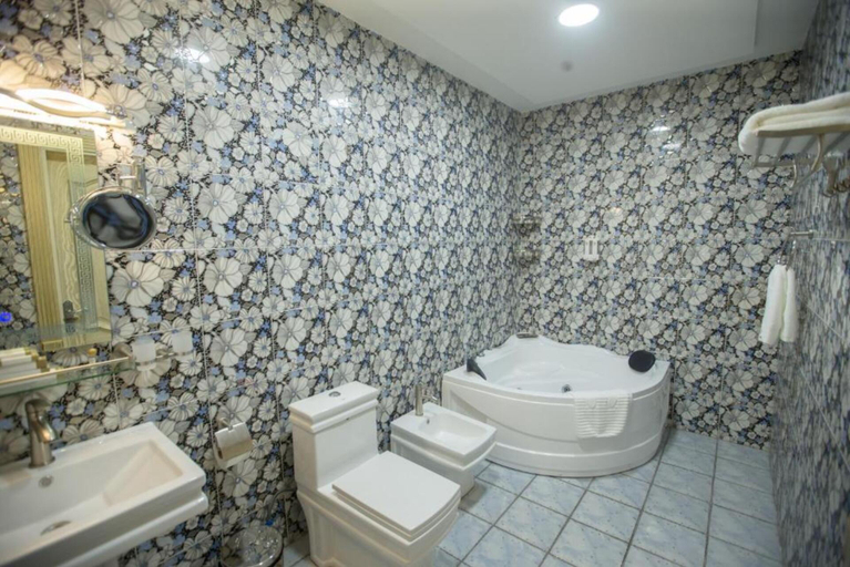 Bathroom 5, Daniel Hill Hotel, Tashkent City