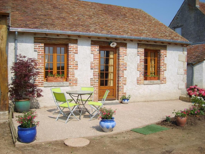 Others 5, Roulotte confortable avec balcon en bois, climatisation et pret de velos, pres du Chateau de Sully -, Loiret