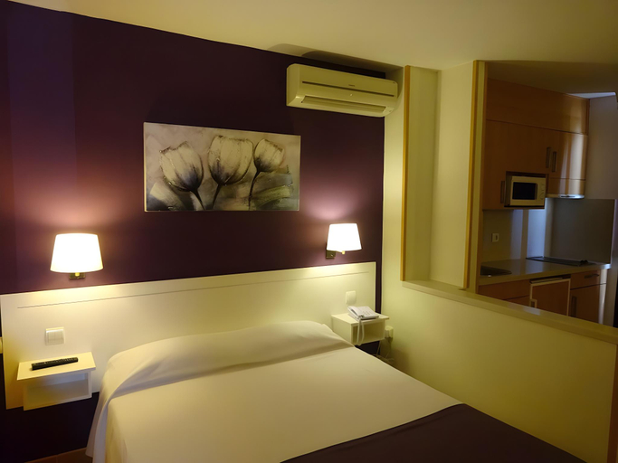 Bedroom 3, Hotel Apartamentos Princesa Playa, Málaga