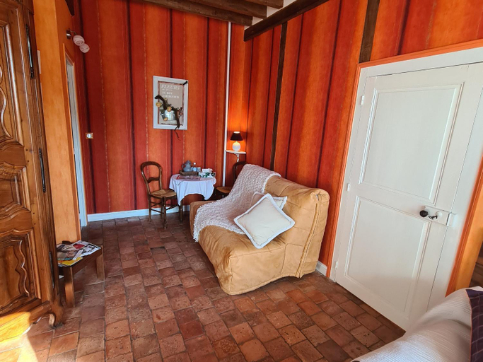 Others 2, Roulotte confortable avec balcon en bois, climatisation et pret de velos, pres du Chateau de Sully -, Loiret