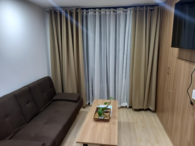 Others 4, Leon's Den, Baguio City