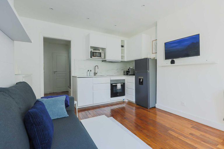 Kitchen 2, Charming apartment-1BR-3P-Ternes, Paris