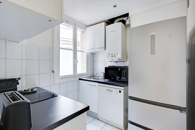 Others 3, Experience Parisian Lifestyle: 2BR, Porte Maillot, Paris