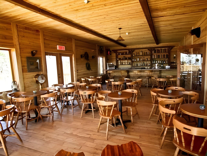 Food & Drinks 4, Auberge Cap au Leste, Le Fjord-du-Saguenay