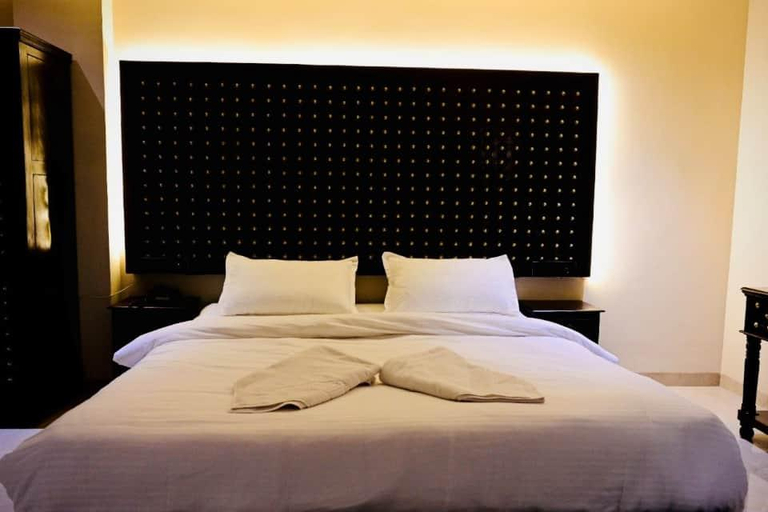 Bedroom, THE Q HOTEL RK BEACH, Visakhapatnam