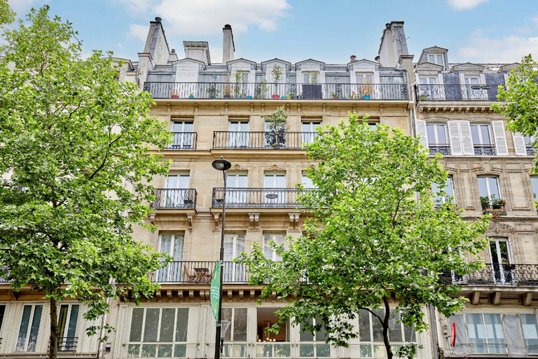 Luxurious AC apartment Beaubourg Le Marais, Paris
