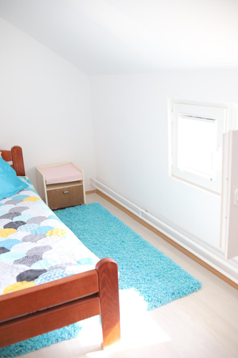 Others 5, Hostel Maximus, Stara Pazova
