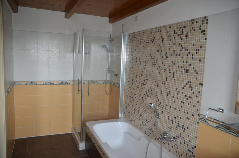Bathroom 2, Le Ali del Falco, Torino
