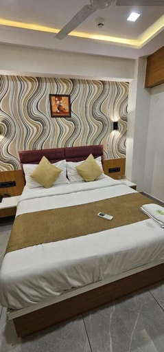 Room 2, Hotel Lee Grand, Ahmadabad