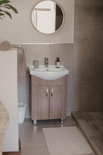 Bathroom 3, Villa Rose Guesthouse & Venue, Mangaung