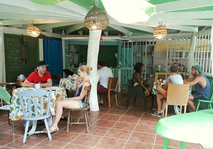 Food & Drinks 4, Madre Selva Hostel, Talamanca