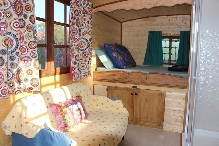 Bedroom, Roulotte Lou Gregau, Bouches-du-Rhône