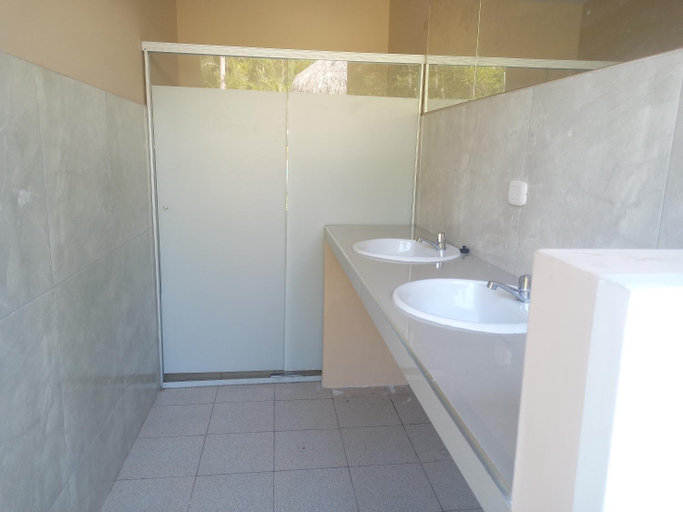 Bathroom, Bungalows San Antonio de Cumbaza, San Martín