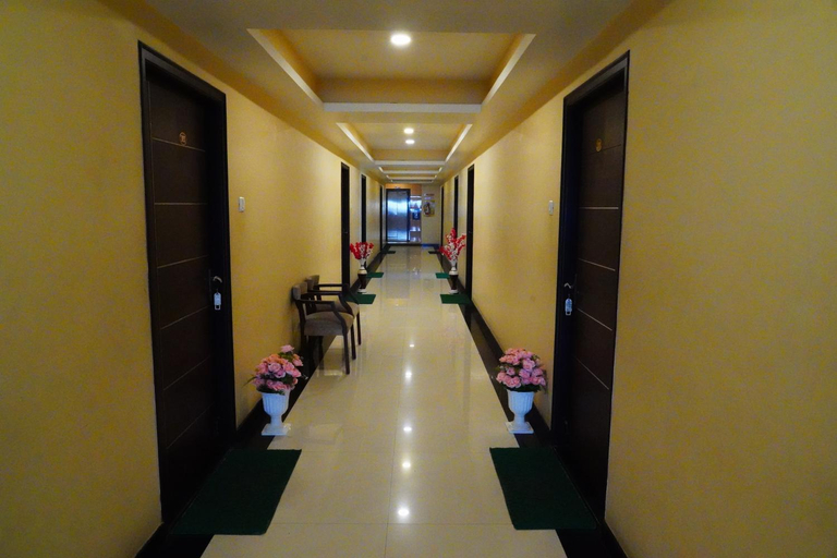 Others 5, Vinayagam Residency, Vellore