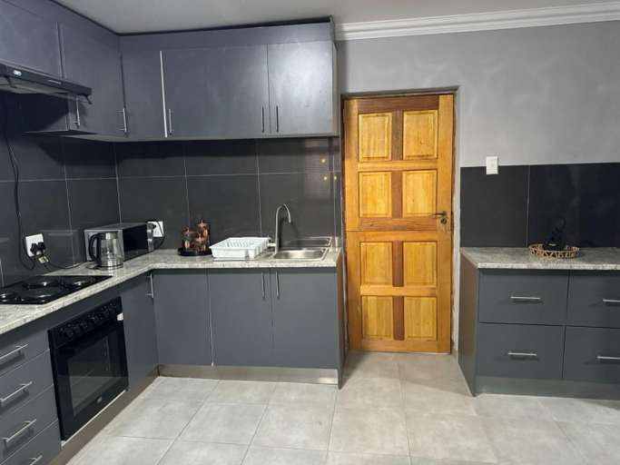 Others 4, Amari Cottage, Ekurhuleni