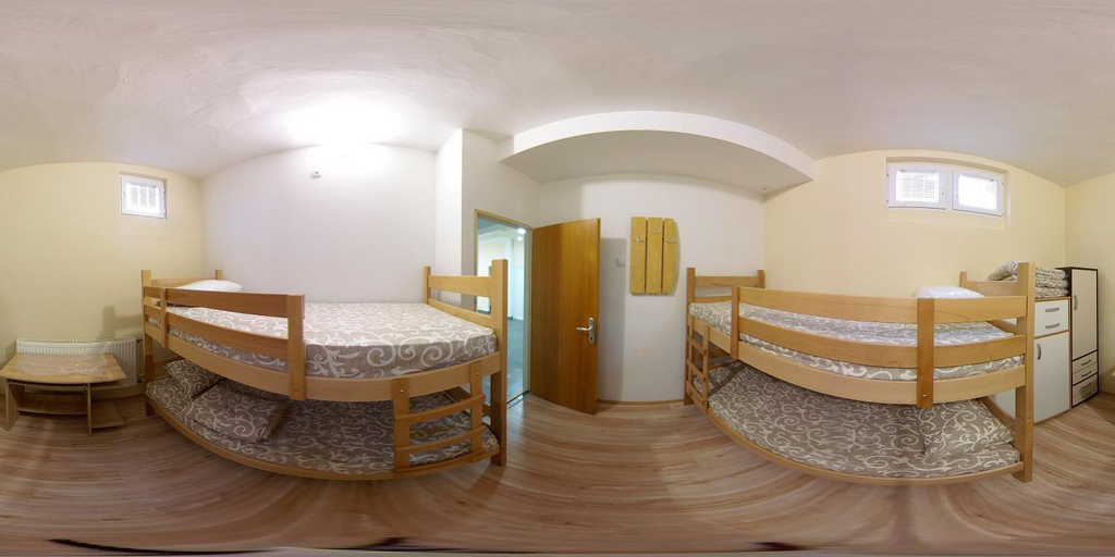 Others 4, Hostel Maximus, Stara Pazova