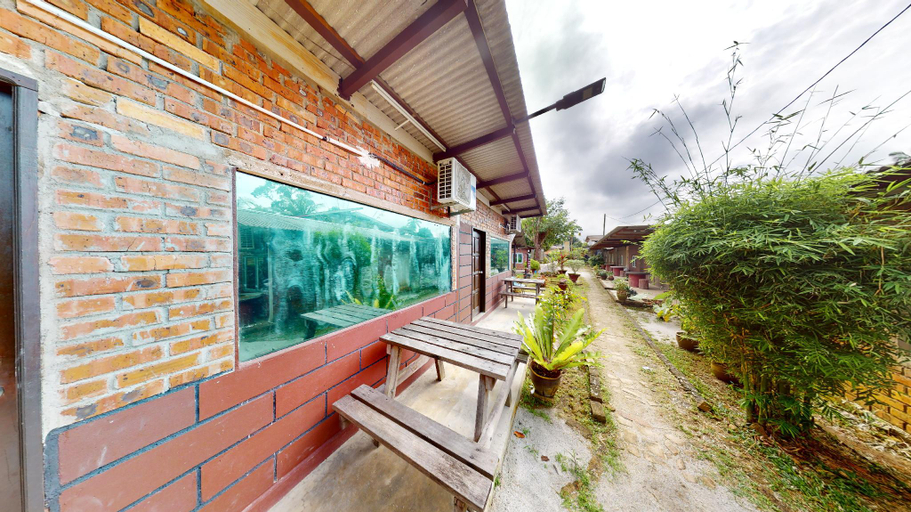 Others 4, chalet FAZ d'sungai, Kuala Terengganu