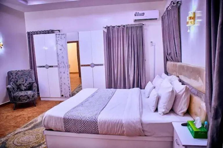 Room 3, EVC  Apartments, Fagge