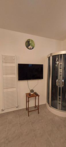 Others 5, Casa F., Siena
