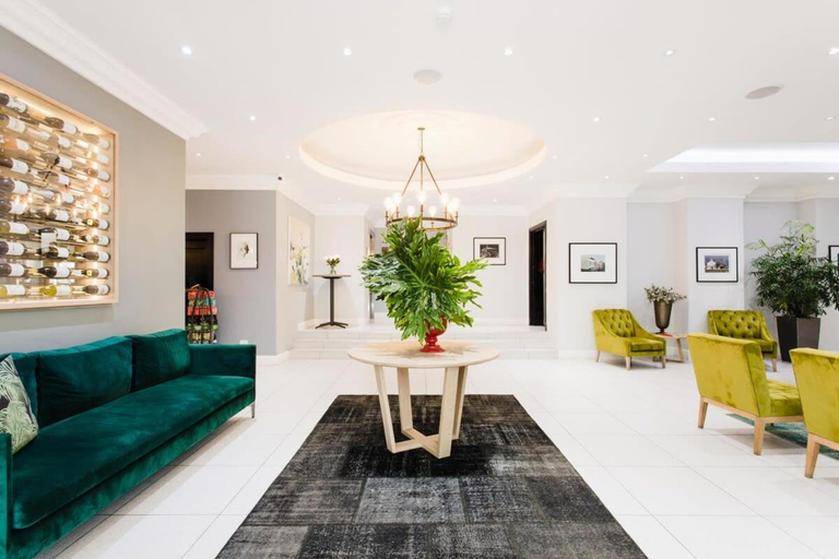 Others 5, Perfect couples cove, with hotel living comforts!, City of Cape Town