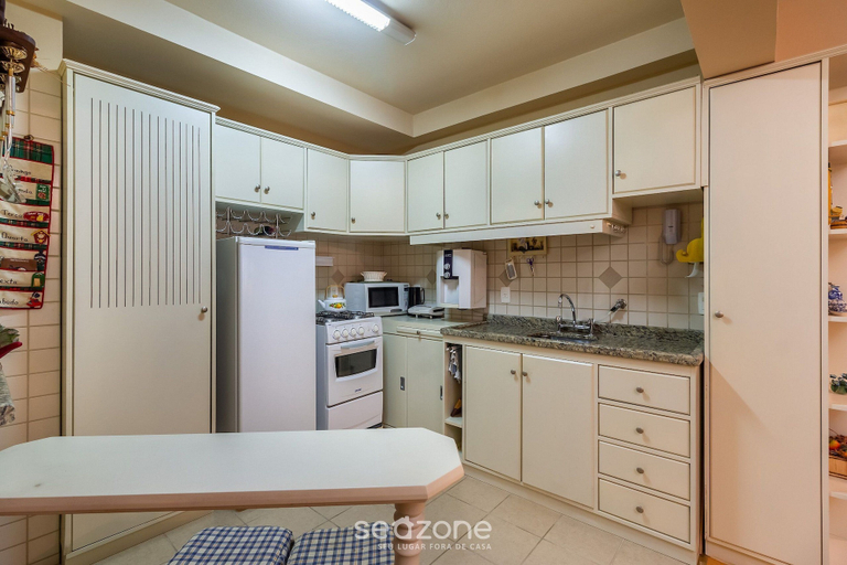 Private kitchen 5, Lindo Apto a 650m do Mini Mundo em Gramado JPA102, Gramado