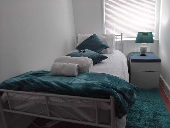 Bedroom 4, Casa Brillo, London