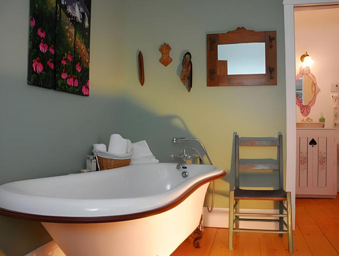 Bathroom 3, Auberge la maison sous les pins, Charlevoix