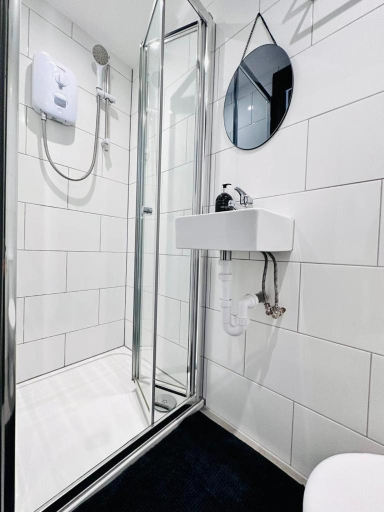 Bathroom 4, London 1 Central Studio Like a Hotel Room, London