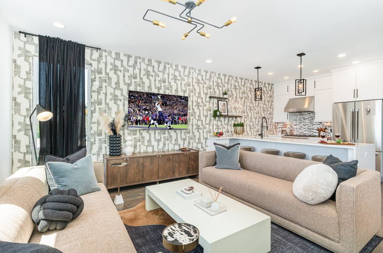 Interior 3, Nimbus-rooftop Deck-hot Tub-mins to Broadway, Davidson