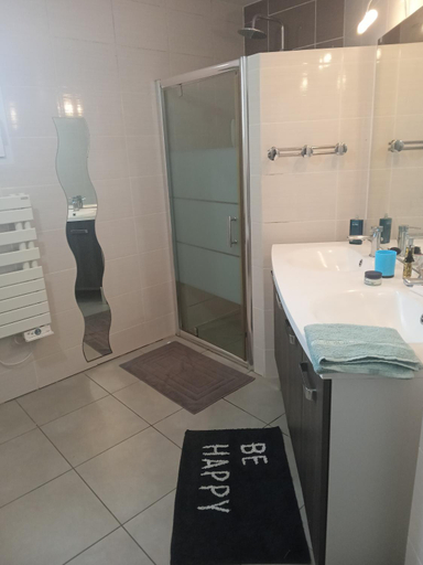Bathroom 2, Maison avec piscine, Ker Animheart, Haute-Garonne